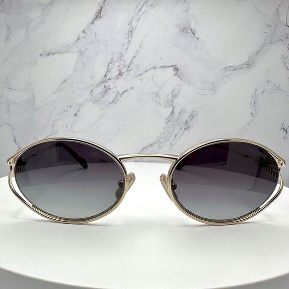 New MIU MIU Sunglasses - Picture 16 of 16